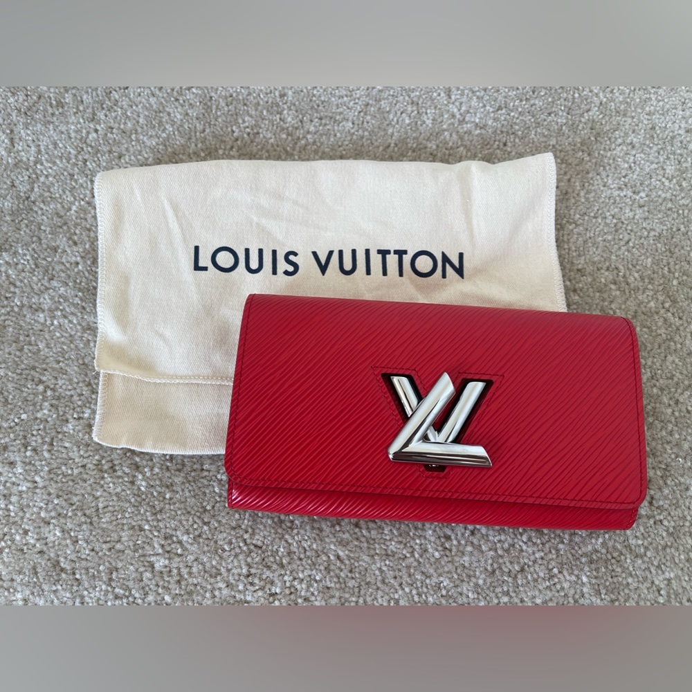 Louis Vuitton Epi Twist wallet coquelicot